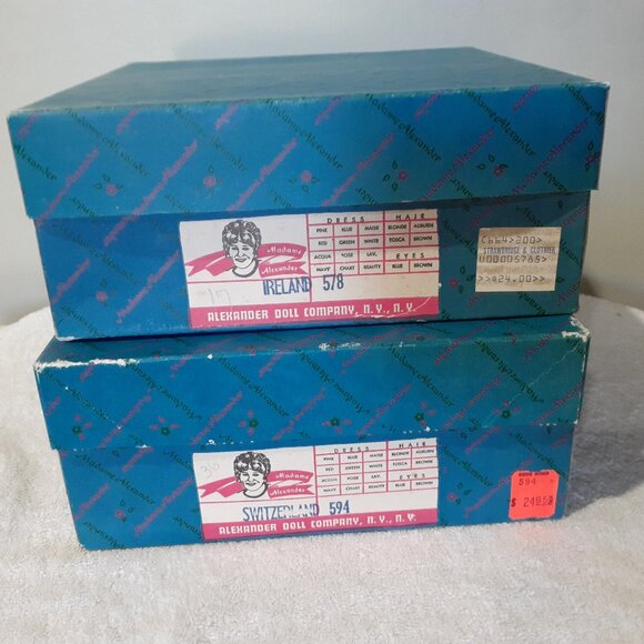 Madame Alexander 8" Dolls: Switzerland #594, Ireland #578 - Picture 4 of 4